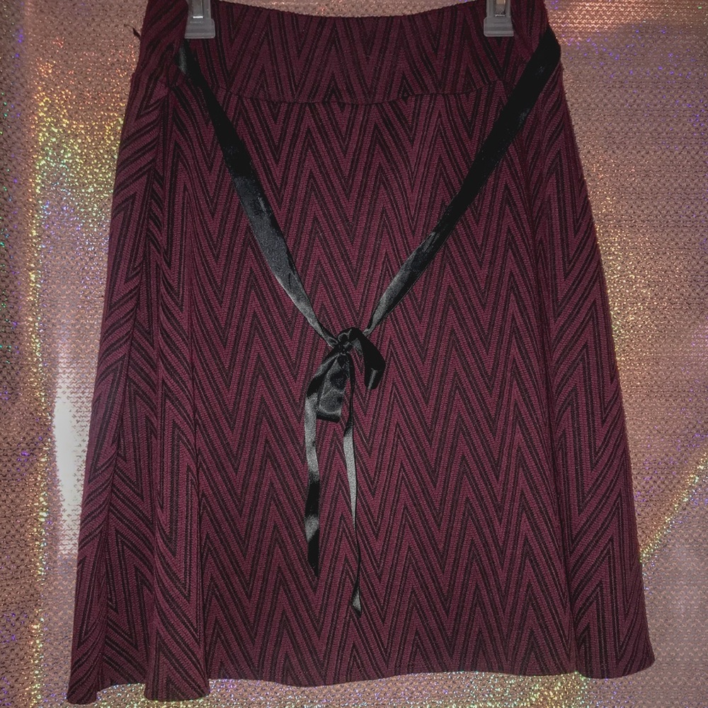 Joe Benbasset Burgundy and Black textured skirt